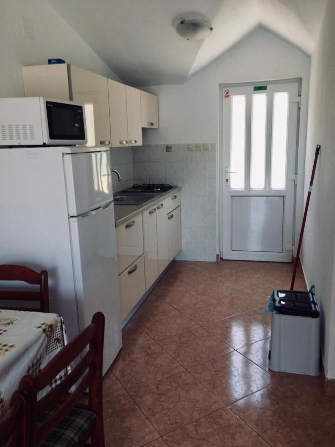 Apartmani Mima Necujam Bagian luar foto